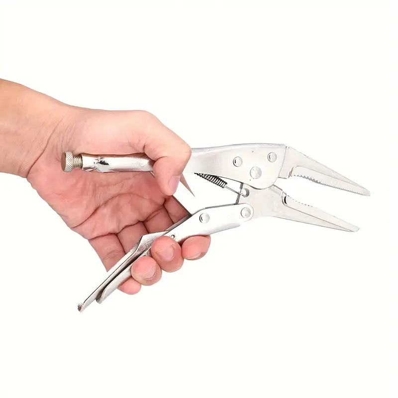 Welding Tools In Workshop - مجموعة متنوعة من كماشات اللحام ذات